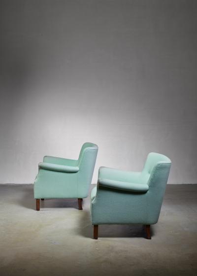 Frits Henningsen Danish pair of lounge chairs Denmark 1940s