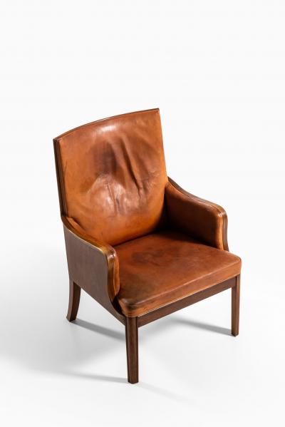 Frits Henningsen Easy Chair Produced by Cabinetmaker Frits Henningsen