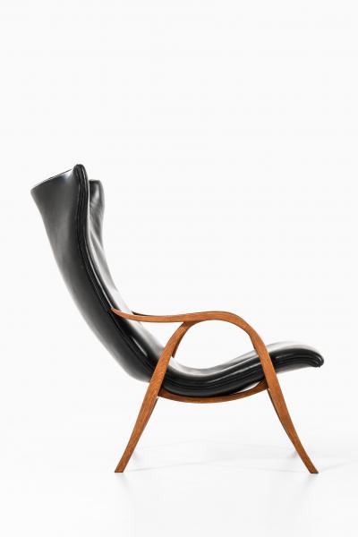 Frits Henningsen Easy Chair Produced by Cabinetmaker Frits Henningsen