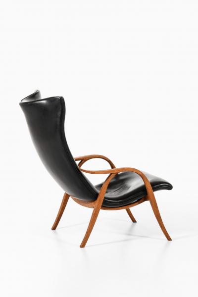 Frits Henningsen Easy Chair Produced by Cabinetmaker Frits Henningsen