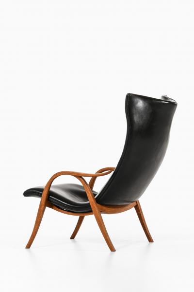 Frits Henningsen Easy Chair Produced by Cabinetmaker Frits Henningsen