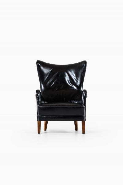 Frits Henningsen Easy Chair Produced by Cabinetmaker Frits Henningsen in Denmark
