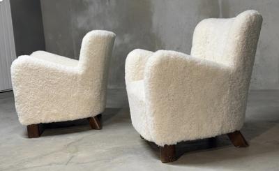Fritz Hansen Fritz Hansen Model 1669 Pair of Easy Chairs Denmark 1940s