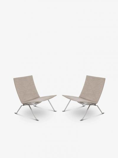 Fritz Hansen PAIR OF POUL KJAERHOLM PK22 IN NATURAL CANVAS