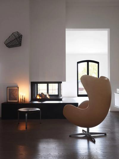Fritz Hansen POUL KJAERHOLM PK33 STOOL IN RUSTIC LEATHER