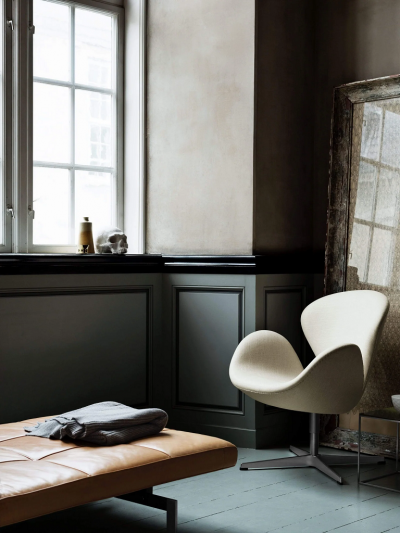 Fritz Hansen POUL KJAERHOLM PK80 DAYBED IN RUSTIC LEATHER