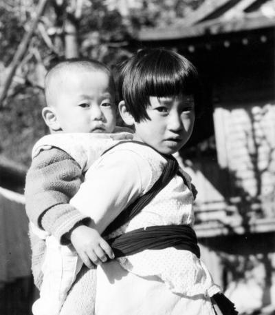 Fritz Henle Siblings Japan