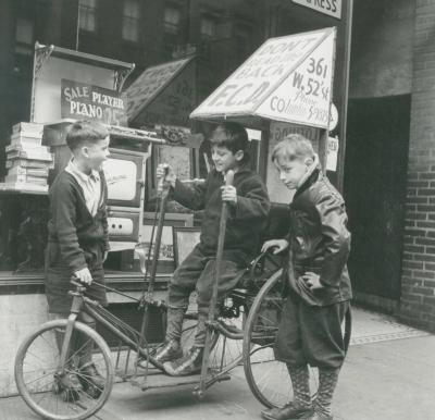 Fritz Henle Three Boys on West 52nd Street
