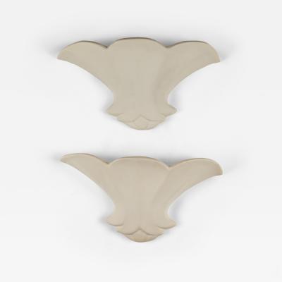 Fulham Pottery Large pair of 1940s Fulham Pottery wall brackets