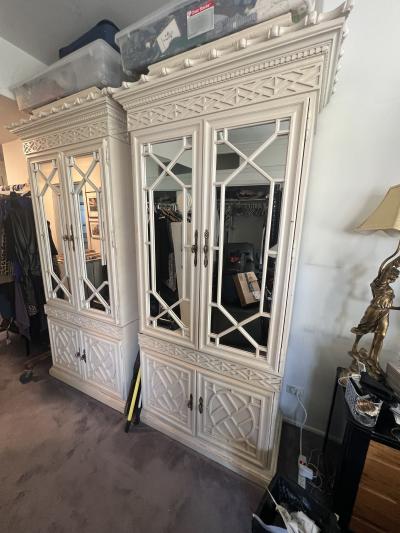 GLAMOROUS PAIR OF HOLLYWOOD REGENCY PAGODA FORM MIRRORED WALL CABINETS