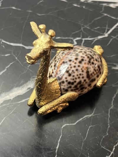 GOLD METAL GIRAFFE WITH COWRIE SHELL BODY SCULPTURE
