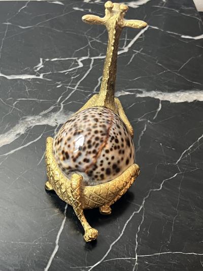 GOLD METAL GIRAFFE WITH COWRIE SHELL BODY SCULPTURE