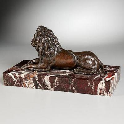 GRAND TOUR PERIOD BRONZE SCULPTURE OF A LION