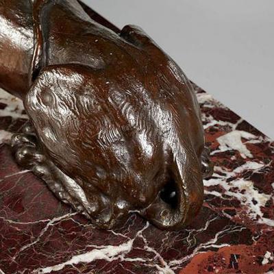 GRAND TOUR PERIOD BRONZE SCULPTURE OF A LION