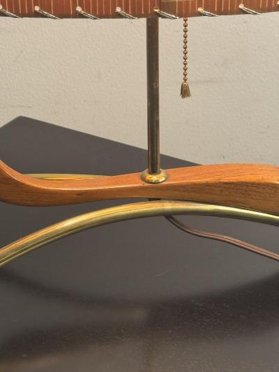 GREAT MODERNIST MID CENTURY WOOD BRASS ABSTRACT LAMP WITH ORIGINAL SHADE