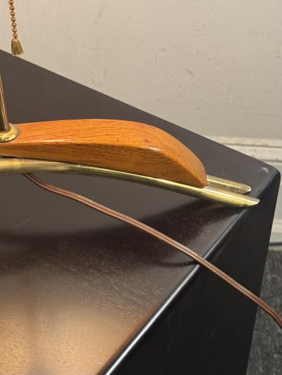 GREAT MODERNIST MID CENTURY WOOD BRASS ABSTRACT LAMP WITH ORIGINAL SHADE