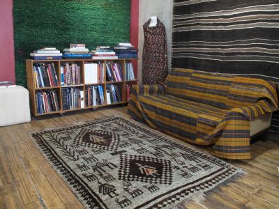 Gabbeh with Animal and Human Motifs