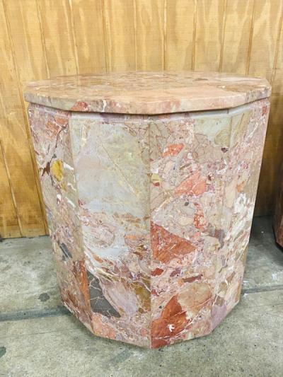 Gae Aulenti EXCEPTIONAL PAIR OF MODERNIST ROUGE MARBLE END TABLES