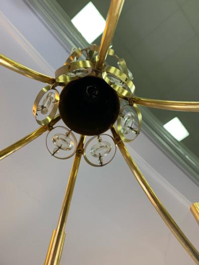Gaetano Sciolari GAETANO SCIOLARI MODERNIST GOLDTONE AND GLASS PRISM CHANDELIER