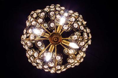 Gaetano Sciolari Globe and Diamond Crystal Midcentury Chandelier by Gaetano Sciolari 1960