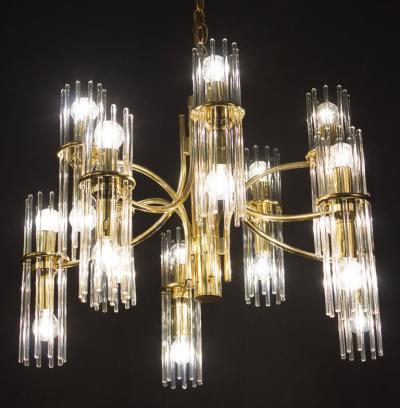 Gaetano Sciolari Pair of Mid Century Modernist Chandeliers by Gaetano Sciolari 1960s