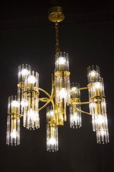 Gaetano Sciolari Pair of Mid Century Modernist Chandeliers by Gaetano Sciolari 1960s