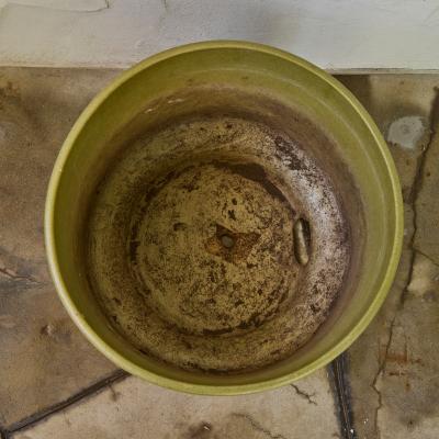 Gainey Ceramics Monumental 1960s Gainey Olive Green Speckle Glazed Ceramic Planter