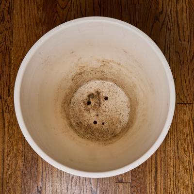 Gainey Ceramics Set of 3 1970s White Conical Gainey Planters in the Manner of LaGardo Tackett