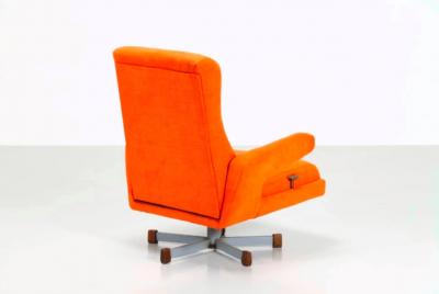 Gastone Rinaldi Rare Swivel Armchair P74 by RIMA