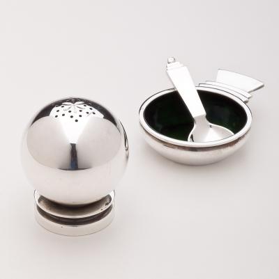Georg Jensen Georg Jensen Salt Celler No 15 Pepper Shaker No 632 in Pyramid