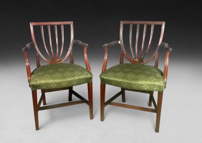 George Hepplewhite Set of four Hepplewhite Period Mahogany Salon Armchairs