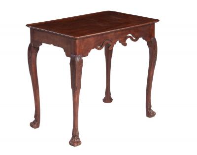 George II Irish Lion Paw Foot Table