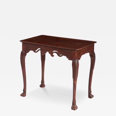 George II Irish Lion Paw Foot Table