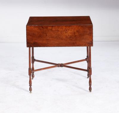 George II Spider Leg Pembroke Table