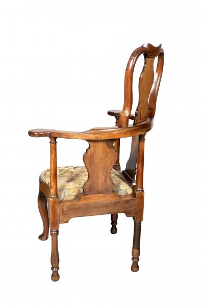 George II Walnut Double Chair Back Corner Chair