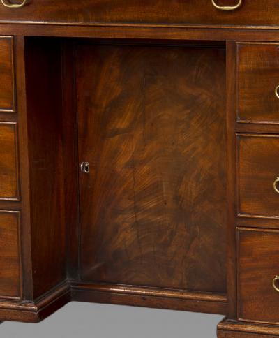 George III Mahogany Kneehole Desk of Exceptional Quality