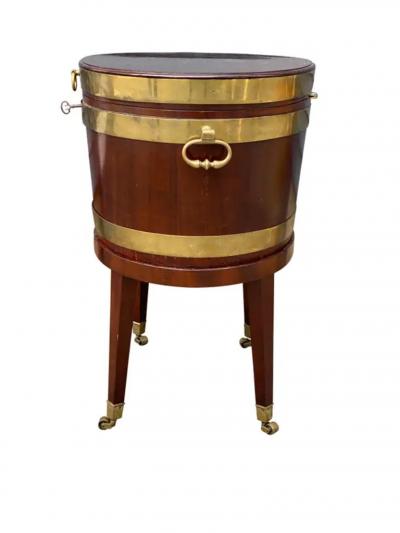 George III Mahogany Oval Cellarette