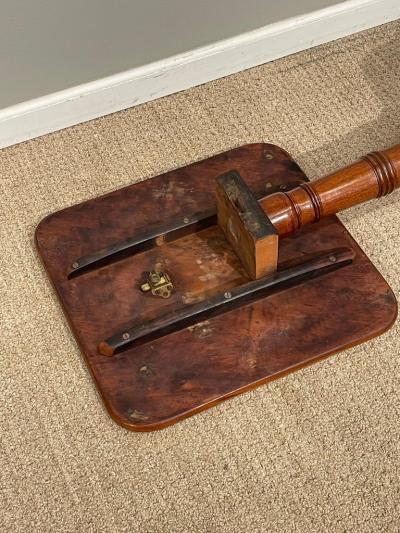 George III Mahogany tilt top Tripod Table