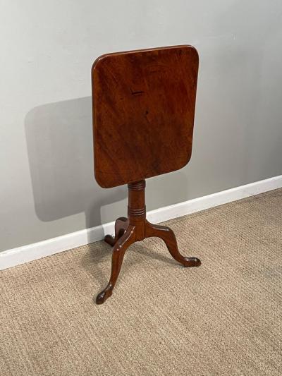 George III Mahogany tilt top Tripod Table