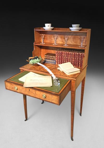 George III Satinwood Bonheur du Jour