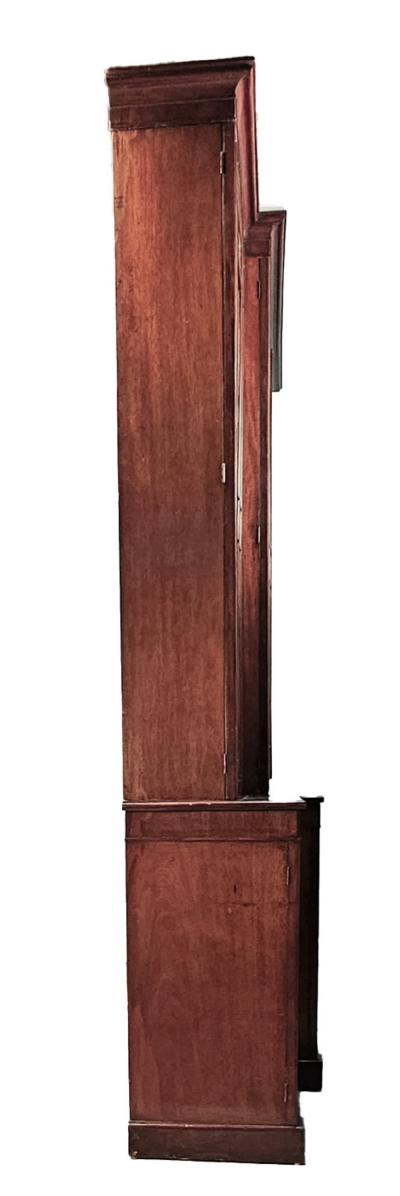George III Sheraton Breakfront Bookcase in Mahogany England circa 1800