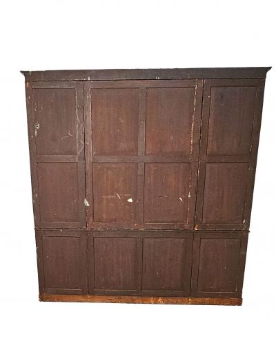 George III Sheraton Breakfront Bookcase in Mahogany England circa 1800
