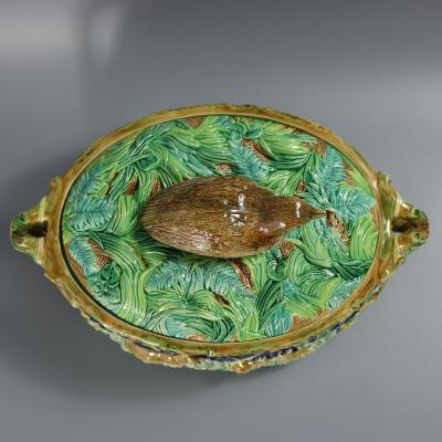 George Jones Majolica Partridge Game Pie Dish