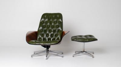 George Mulhauser Mr Chair with Rare Metal Star Base in Moss Green Leather