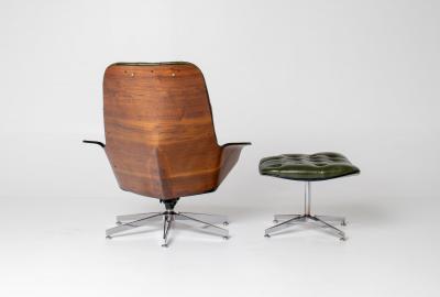 George Mulhauser Mr Chair with Rare Metal Star Base in Moss Green Leather
