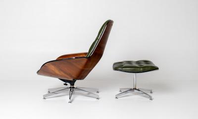 George Mulhauser Mr Chair with Rare Metal Star Base in Moss Green Leather