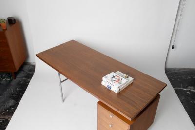 George Nelson George Nelson Desk in Walnut and Aluminium
