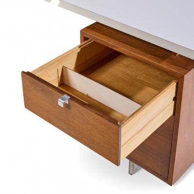 George Nelson George Nelson for Herman Miller 9000 Series Walnut Formica Desk w Return Lamp