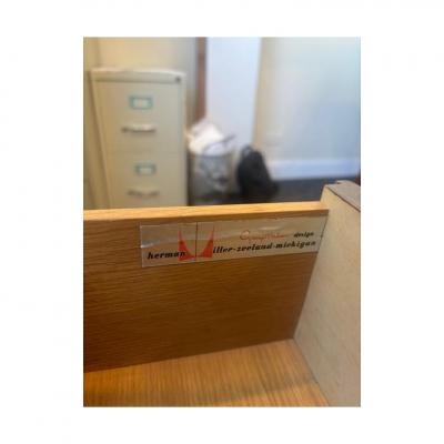 George Nelson George Nelson for Herman Miller American Mid Century Walnut Veneer 4 Drawer Comm