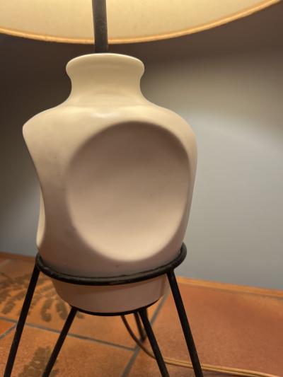 Georges Jouve MID CENTURY MODERNIST WHITE CERAMIC LAMP IN THE MANNER OF GEORGES JOUVE